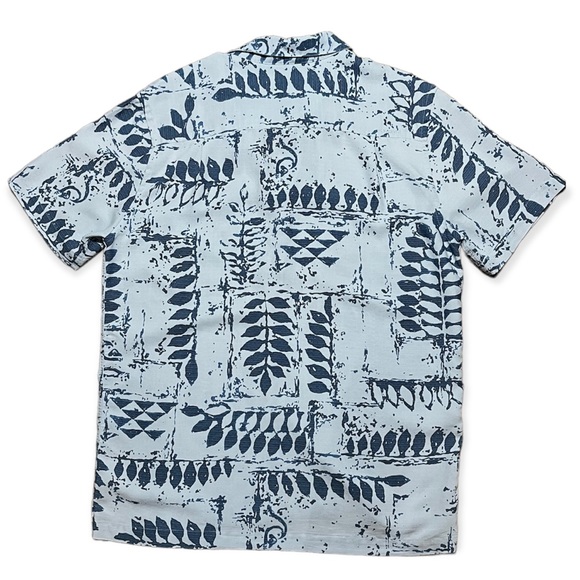 Quicksilver Men’s Waterman Collection Tailored Fit Kings Point Button Down Shirt - Picture 2 of 13